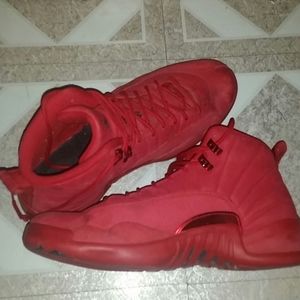 Gym red 12's